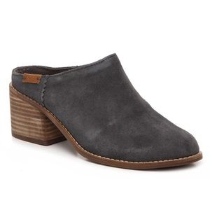 TOMS “LEILA” Women’s suede mules  Size 8